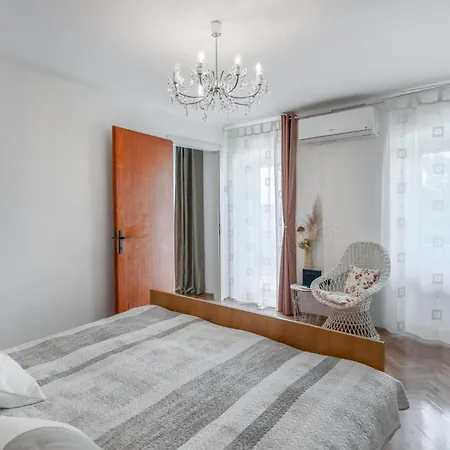 Holiday home Pet Friendly In With Kitchen *