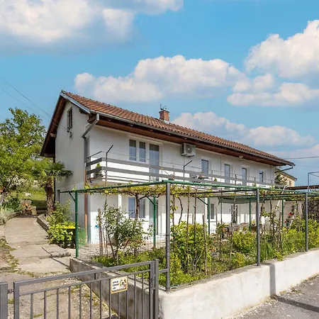 Pet Friendly In With Kitchen Rijeka