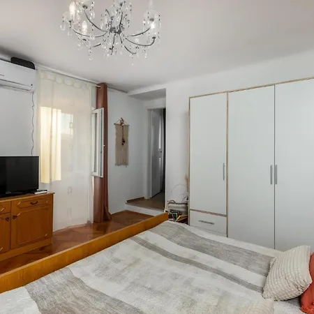 Pet Friendly In With Kitchen Feriehus