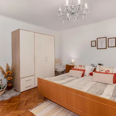 Pet Friendly In With Kitchen Feriehus